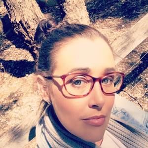 Meet your Posher, Abbey